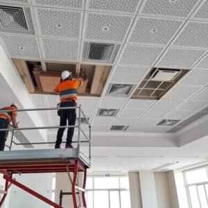 عملية تركيب سقف معلق من قبل مقاول اسقف بالكويت